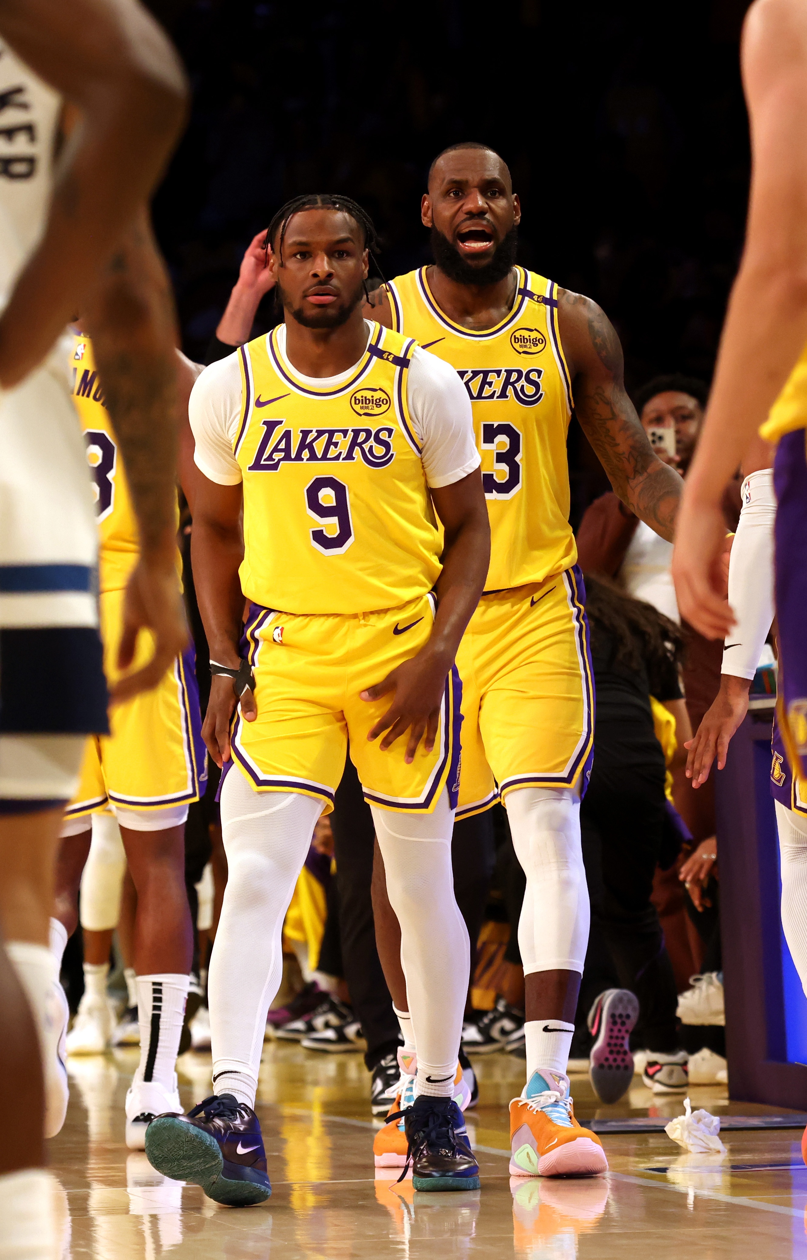 PG-关于Ming重要时刻败北，湖人带队取胜！引发球迷热议的信息