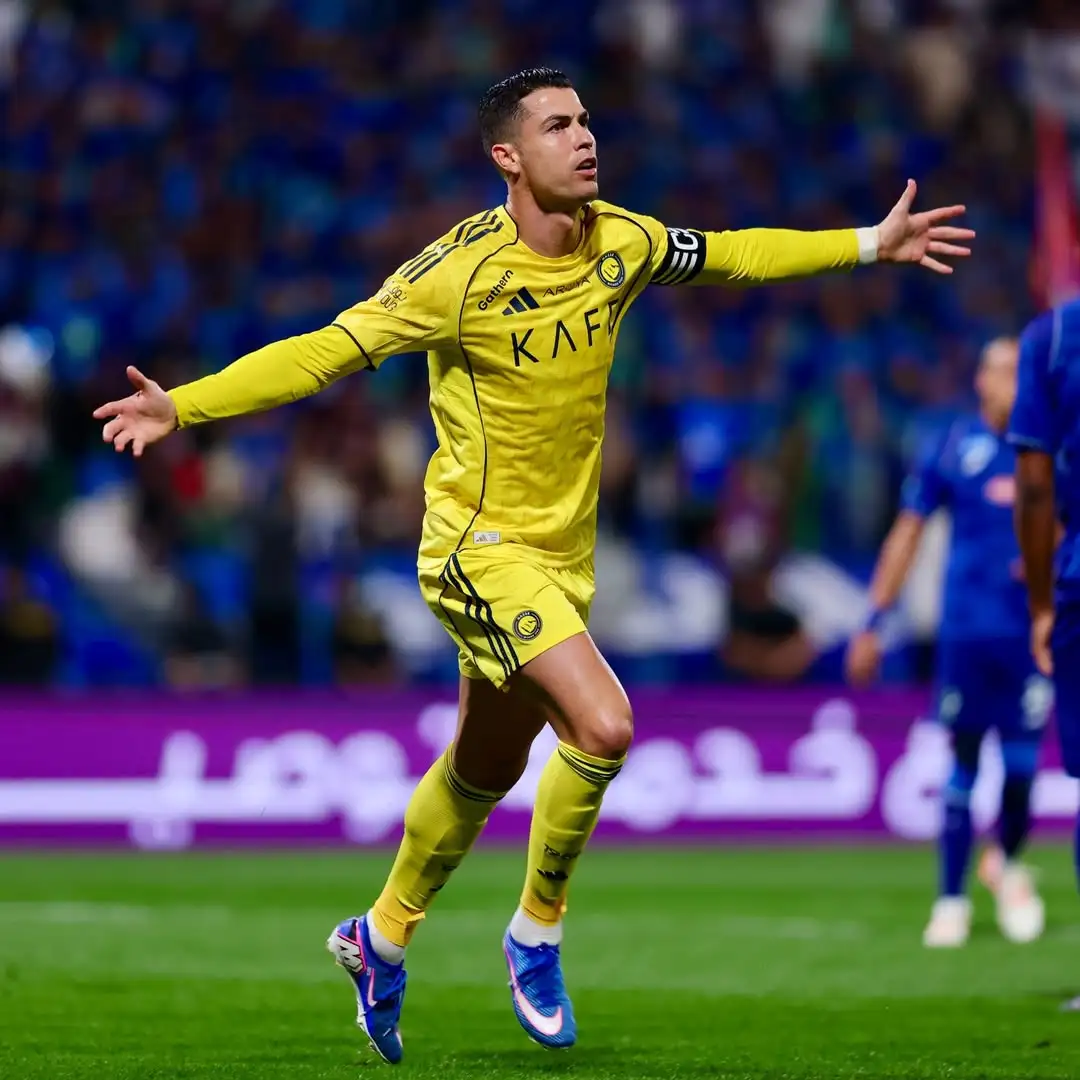 PG电子-C罗回归赛场，回归赛场首场状态亮眼，公牛观众沸腾！的简单介绍