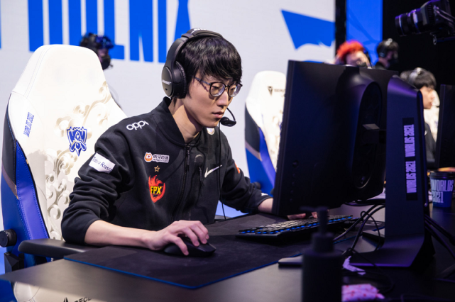 PG游戏-詹姆斯在FPX比赛中爆冷，赛况扑朔迷离引发热议！的简单介绍