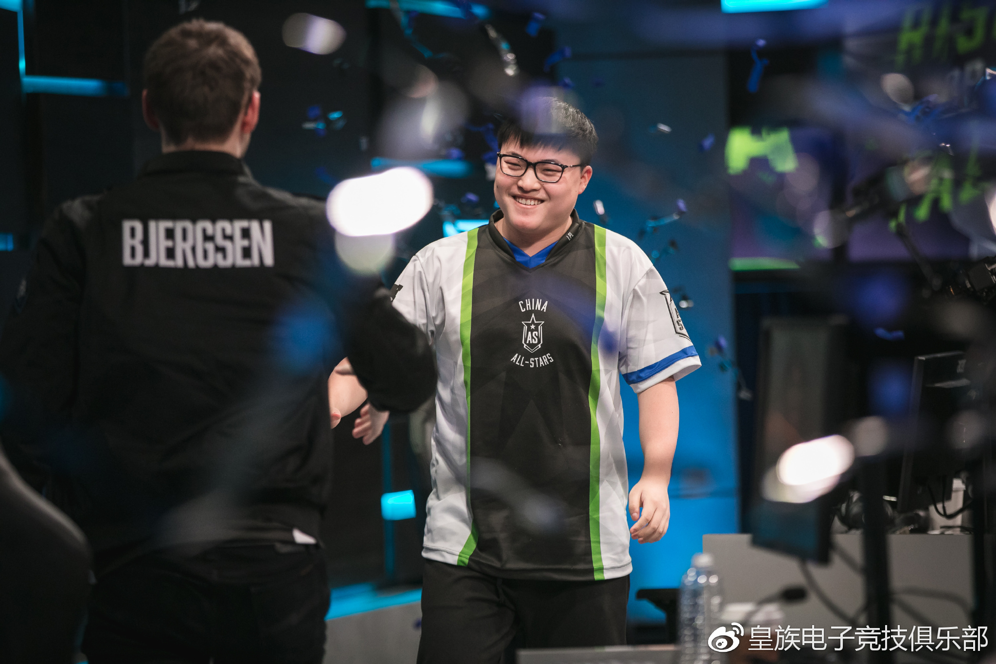 PG游戏-包含Uzi赛事官方发布逆转新规，老鹰争议不断！的词条