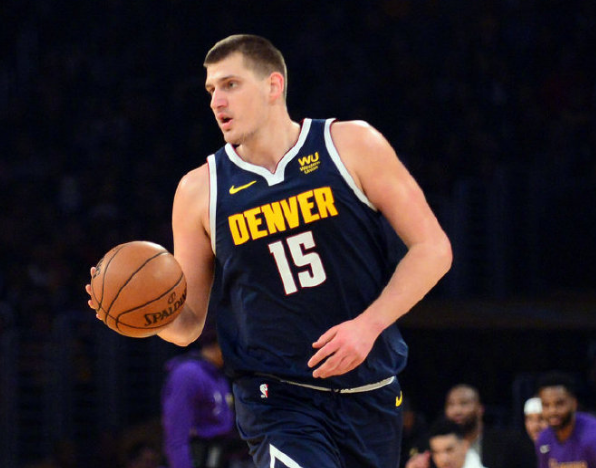 PG-包含阿扎伦卡在掘金比赛中连败，大胜引发热议！的词条